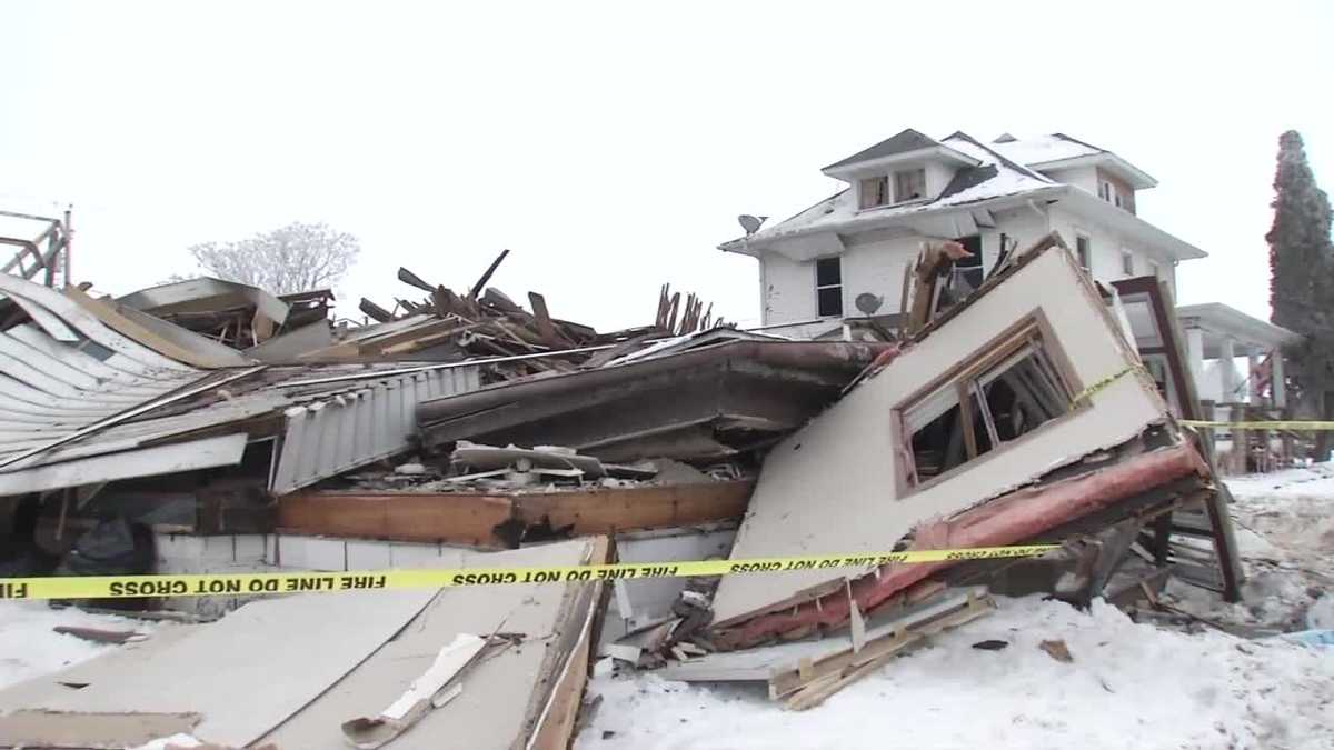 Neighbors in shock after witnessing Iowa home explosion