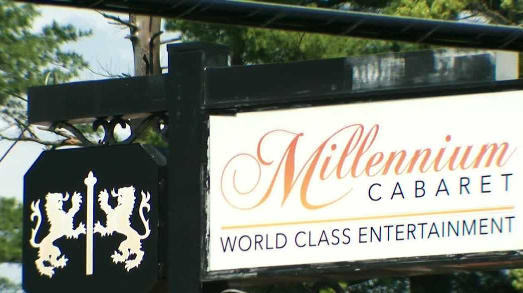 Carmen Electra, other models sue New Hampshire strip club over use of images