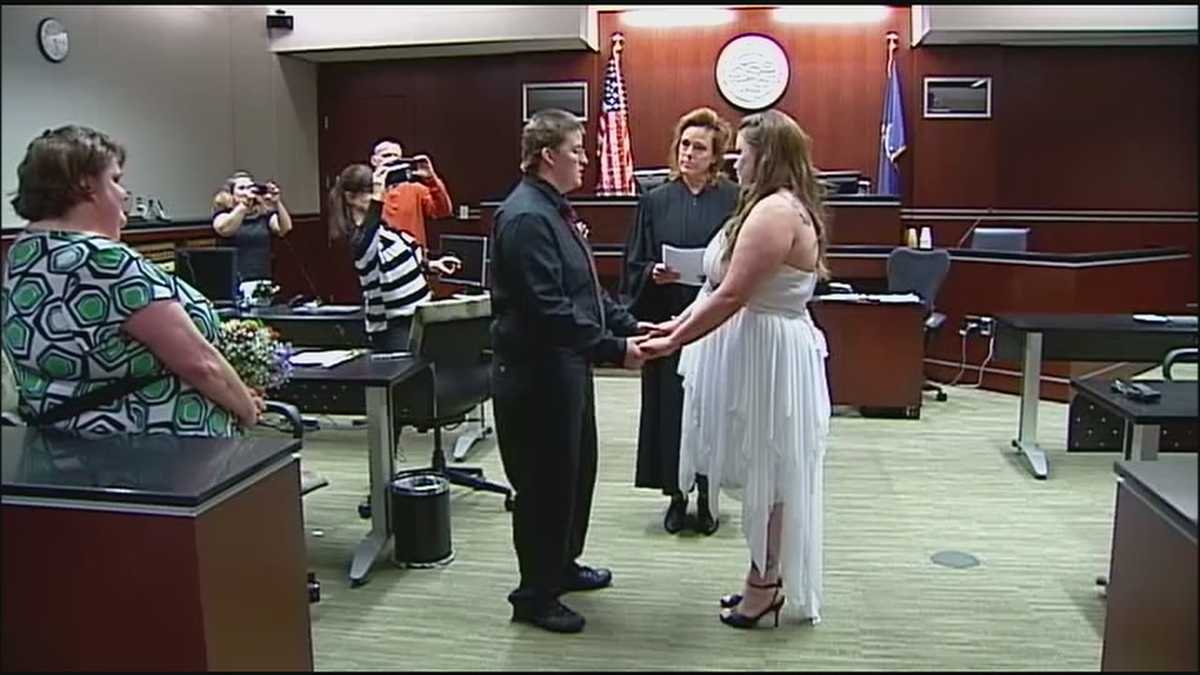 Same Sex Couples Thrilled They Can Marry In Johnson County 