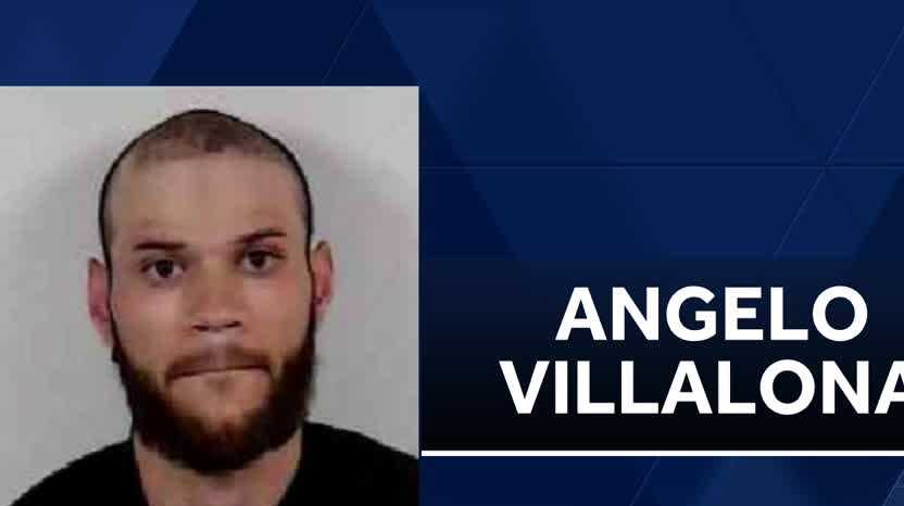 Man arrested after threatening people with gun, leading Jeffersonville ...
