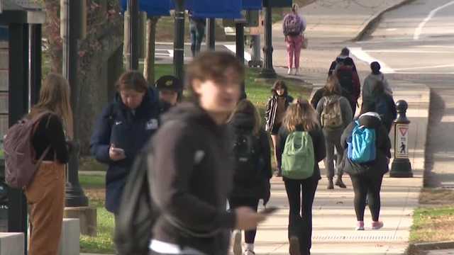 Issues with FAFSA process leave New Hampshire students in limbo - Vimarsana News