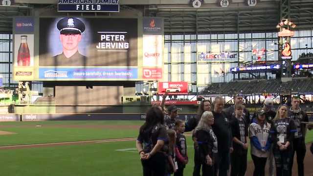 Milwaukee Brewers honor fallen MPD officer - Vimarsana News