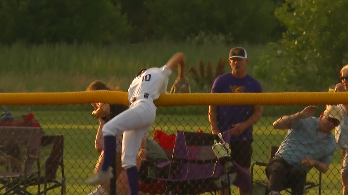 Catch of the year? Johnston outfielder robs Southeast Polk of a home run