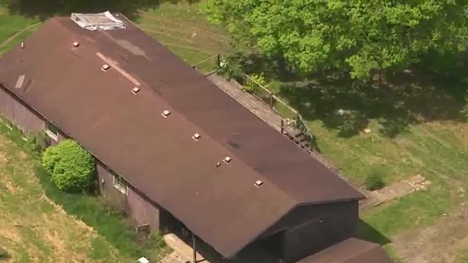 Southern Indiana 1 dead, 4 hospitalized from suspected carbon monoxide