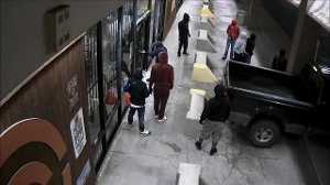 Watch: Video shows thieves brazen gun store robbery