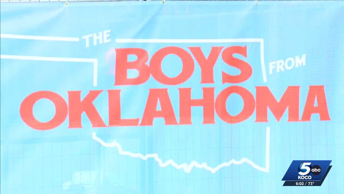 Country music fans take over Stillwater for The Boys from Oklahoma concert