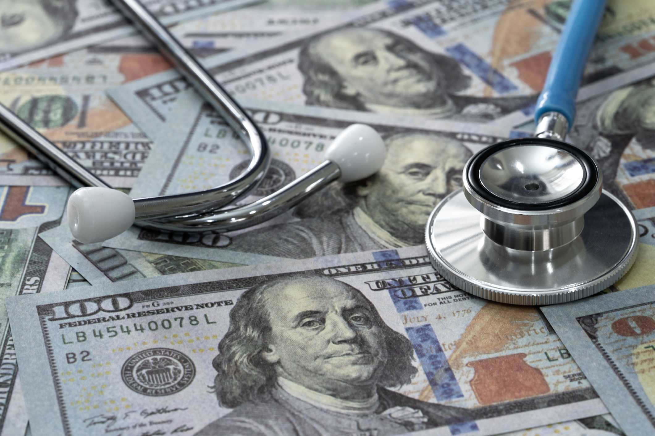 kcci.com - Suzanne Behnke - Cancer treatment can bring a second battle: keeping up with bills, insurance and lost income