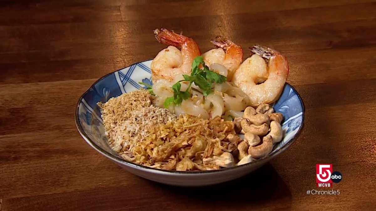 Ma Hani Yom in Brookline and Yoma Burmese Food in Allston draw crowds