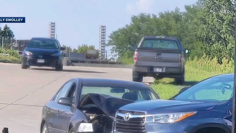 Omaha making changes crashes near 132nd Street intersection