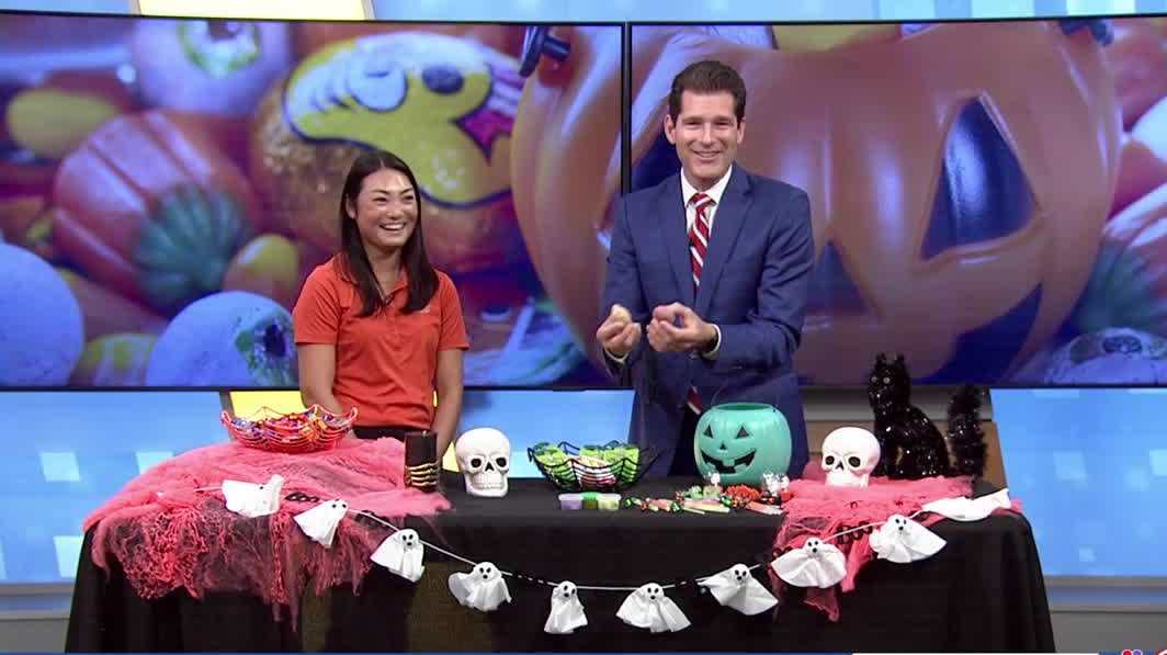 Halloween candy smarts: Central Florida dietitian shares tips, healthier swaps