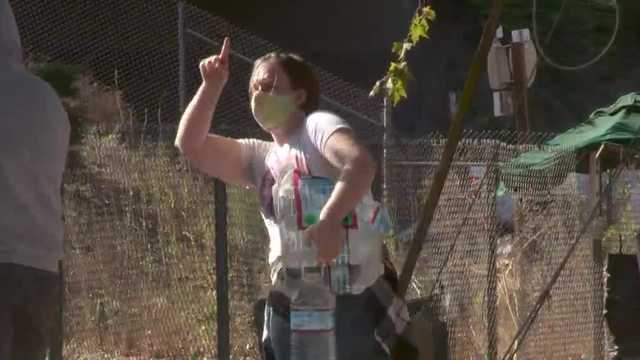 Homeless move across Sacramento street as Caltrans clears area - Vimarsana News