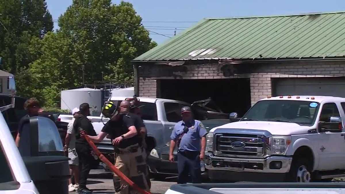 Building damaged after car catches fire at business in southwest OKC