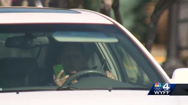 Lawmakers weigh hands-free driving bill - Vimarsana News