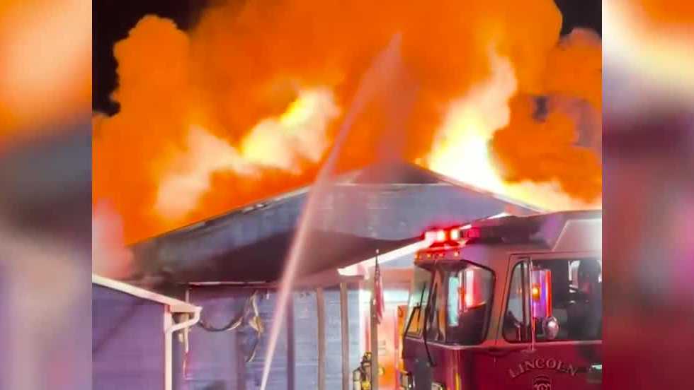 Alabama man loses restaurant after massive fire