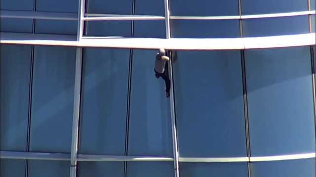 'It looked like he knew what he was doing': Man spotted free-climbing SF's Salesforce Tower on Tuesday morning - Vimarsana News