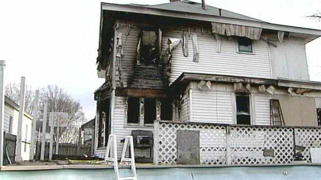 Teen accused of locking mom in room, setting house on fire