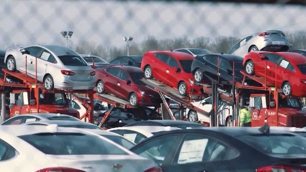 Financial advisor answers questions on tariffs, jobs report