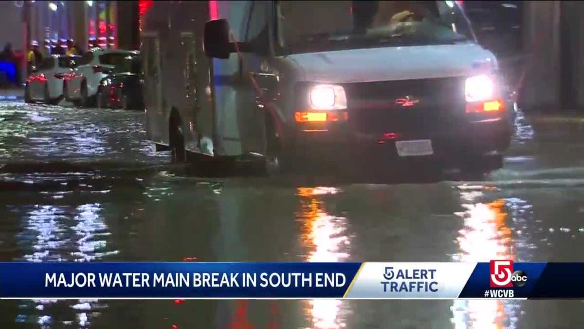 Crews work to fix water main break in Boston