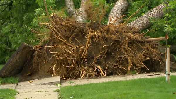 residents picking up pieces following storm damage throughout des moines metro