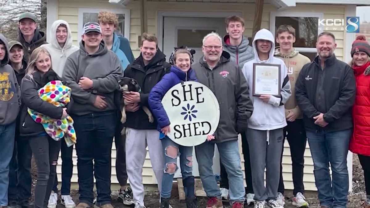 Gilbert, Iowa High school students build 'she shed' for classmate
