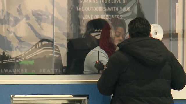 'It's just easier': Amtrak passengers look forward to new train between Chicago, Milwaukee and Twin Cities - Vimarsana News