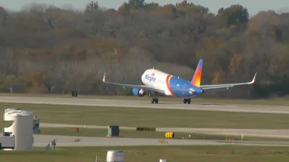 Government shutdown leads to cancellations in and out of Des Moines International Airport
