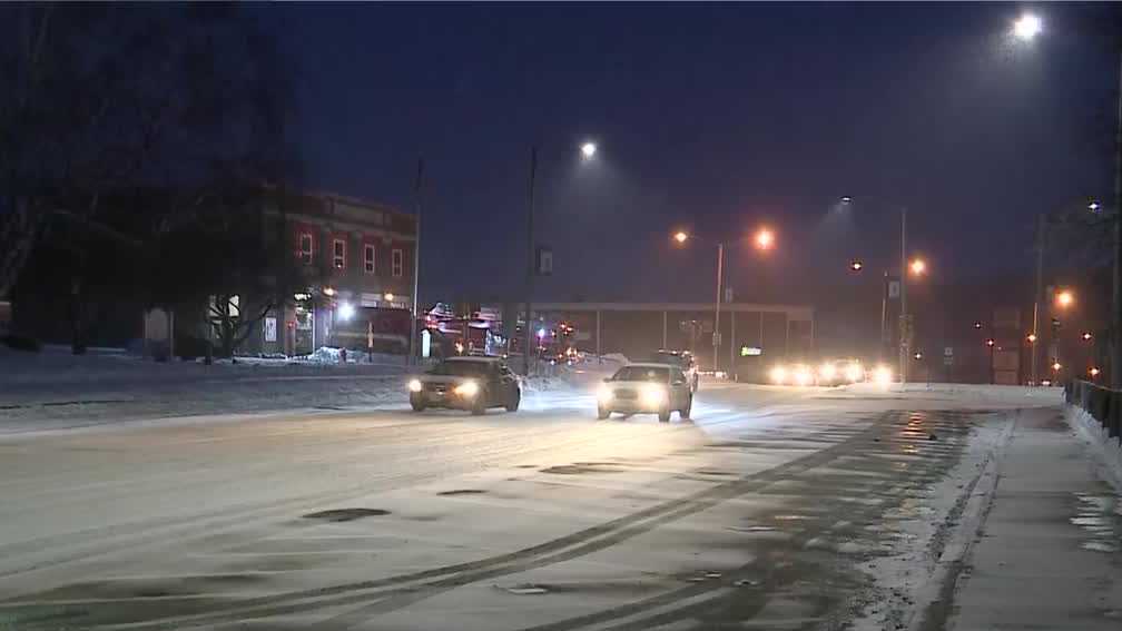 Highway speeds reduced as heavy snow falls across NH