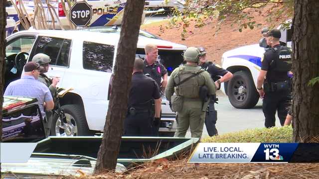 Hours-long standoff in Hoover ends with suspect surrendering - Vimarsana News