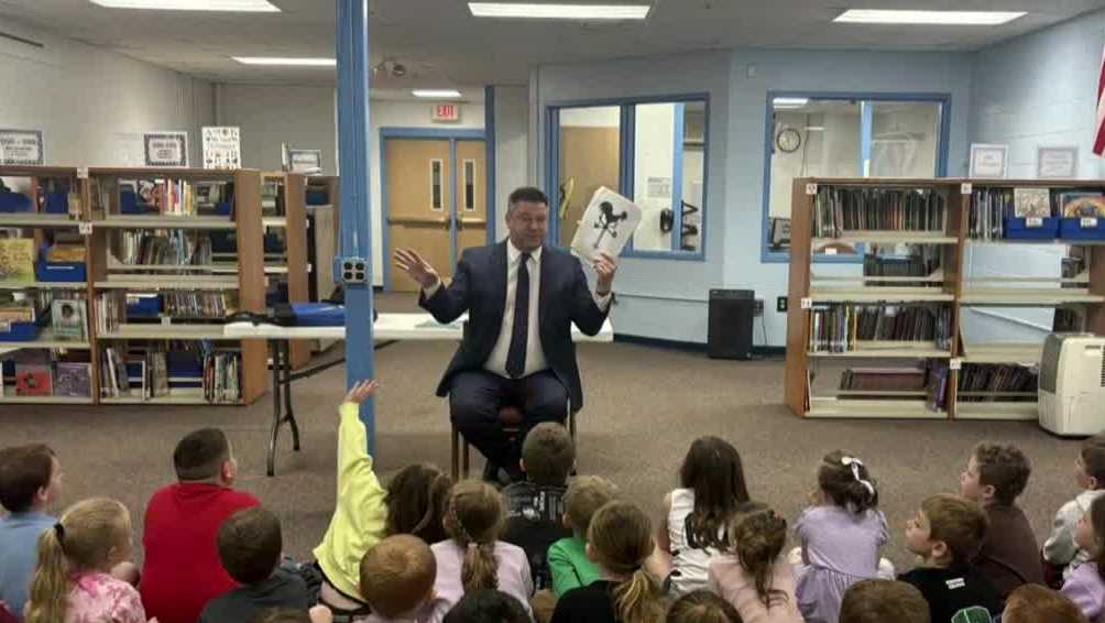 WMUR's Kevin Skarupa visits DJ Bakie School in Kingston
