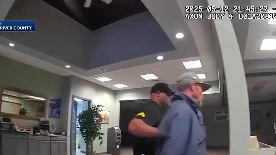 Florida father arrested after child found wandering alone