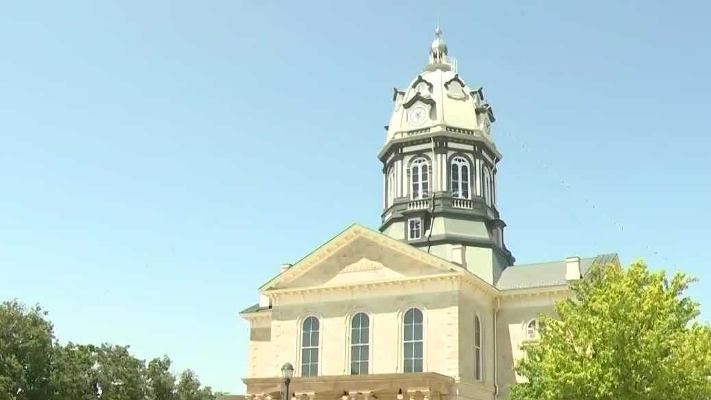 Madison County auditor pauses payments to outside legal counsel