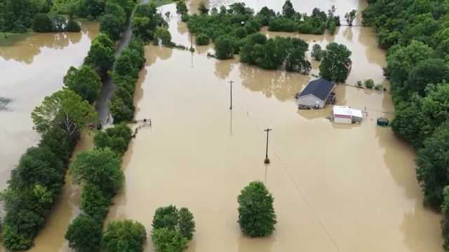 Kentucky governor tours flood-stricken areas, seeks federal disaster aid