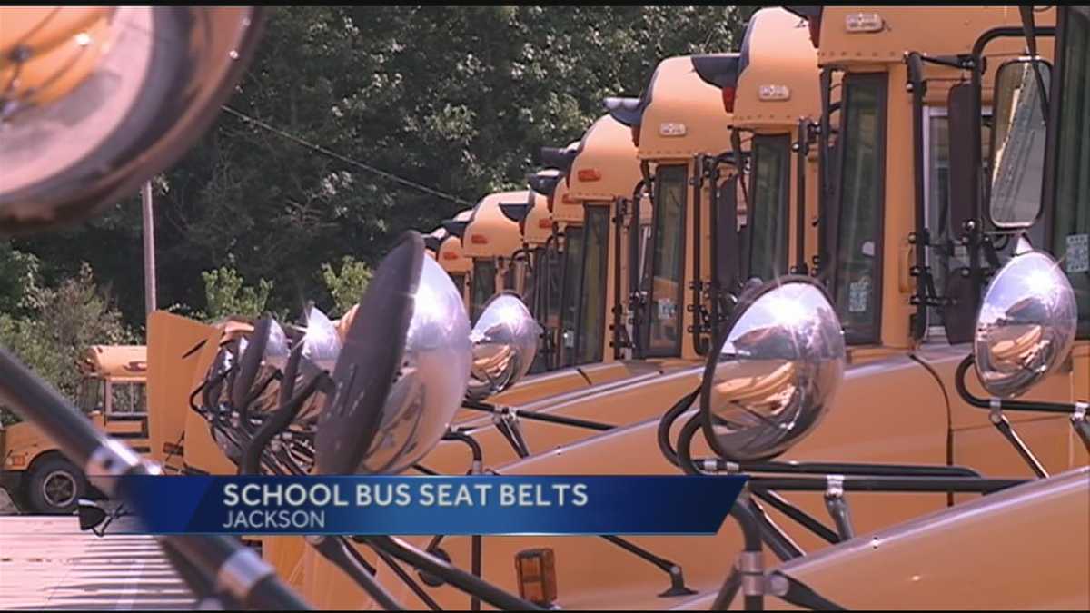 Legislators consider school bus seat belts