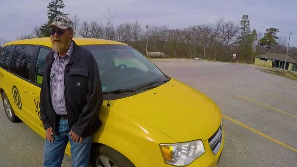 Iowa Taxi Driver Saves 83 Year Old Woman From 40000 Scam