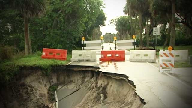 Flooding leaves massive sinkhole in Fort Pierce