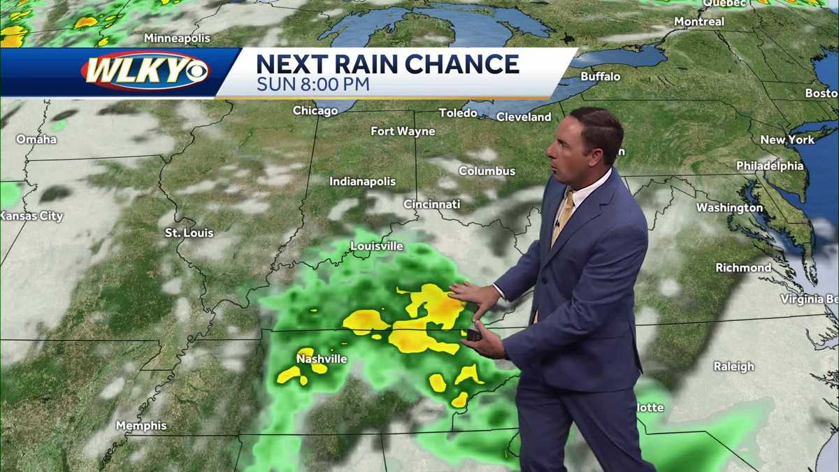 Chance for a few showers return Sunday evening