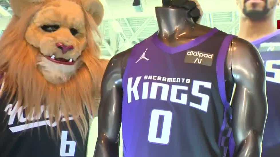 Kings officially unveil new third jersey for 2018-19 —
