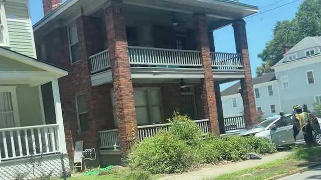 Savannah: Why do cars keep hitting this downtown home? - Vimarsana News