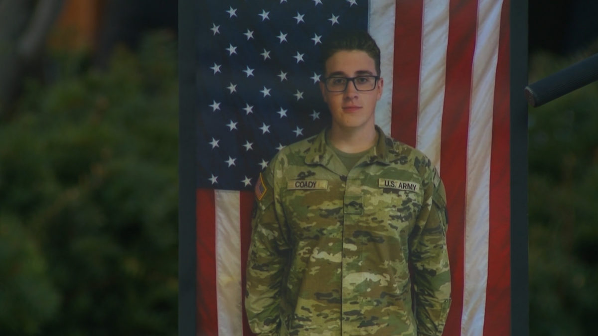 Drake University comes together to remember soldier and student - KCCI