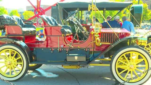 Des Moines Concours D'Elegance showcases vintage cars for a good cause - Vimarsana News