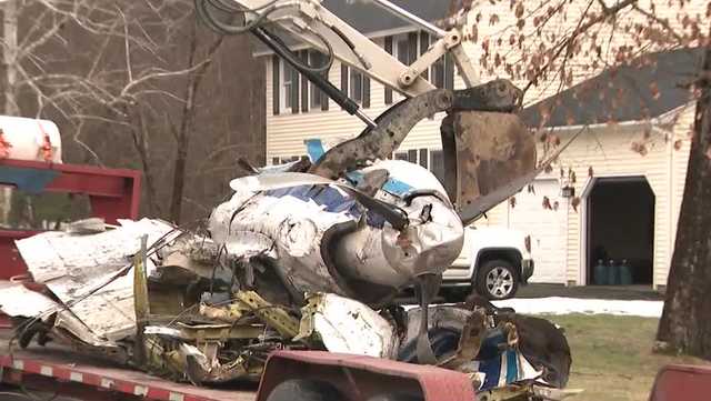 Clean-up crews and investigators on-scene of Friday's plane crash in Londonderry - Vimarsana News