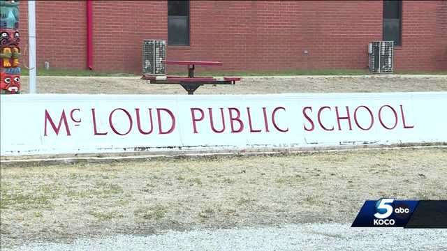 McCloud teacher accused of grooming, stalking male students - Vimarsana News