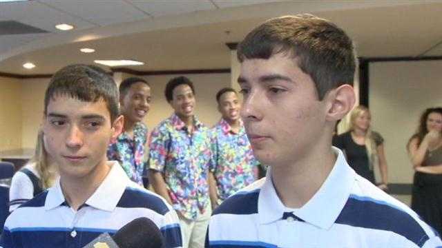 Triplets take center stage at Baltimore convention