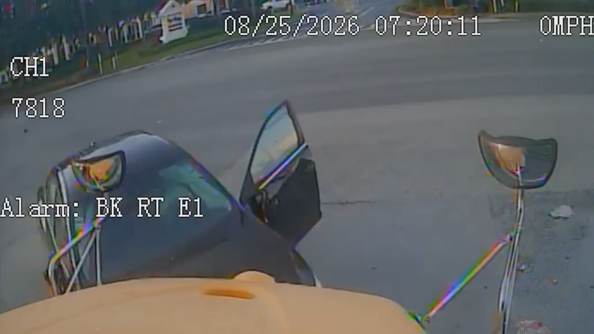 Suspect fleeing deputies crashes into Sumter County school bus transporting 19 kids