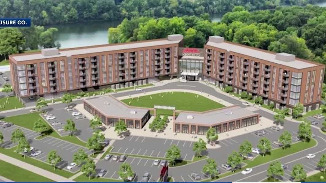 Athletes, officials attend Sports Illustrated Resort groundbreaking in Tuscaloosa