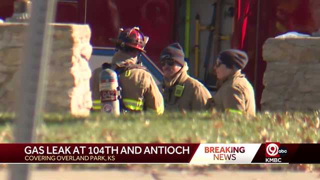 Antioch Road shut down in Overland Park after gas main break - Vimarsana News