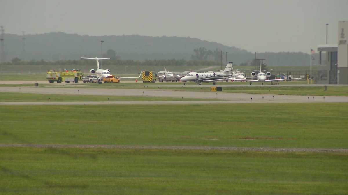 Airplane makes emergency landing at Eppley Airfield after a reported mechanical failure