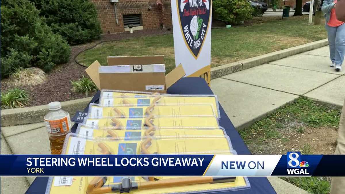 The police gave away steering wheel locks to prevent car theft The police gave away steering wheel locks to prevent car theft