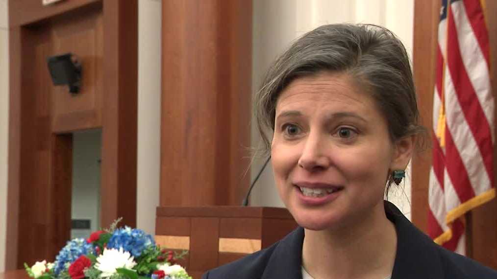 Rep. Maggie Goodlander, of NH, speaks at ceremony