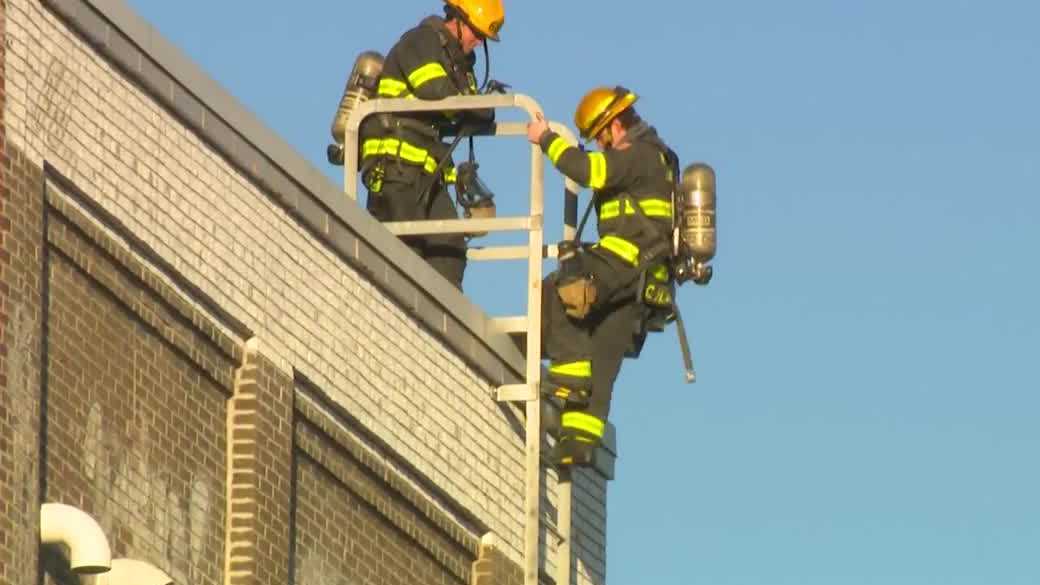 Crews respond to fire at downtown Des Moines hotel
